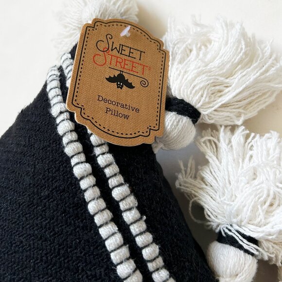Black Ghost Pillow NWT - Picture 2 of 3